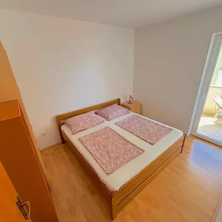 Apartment Blanusa C Povljana